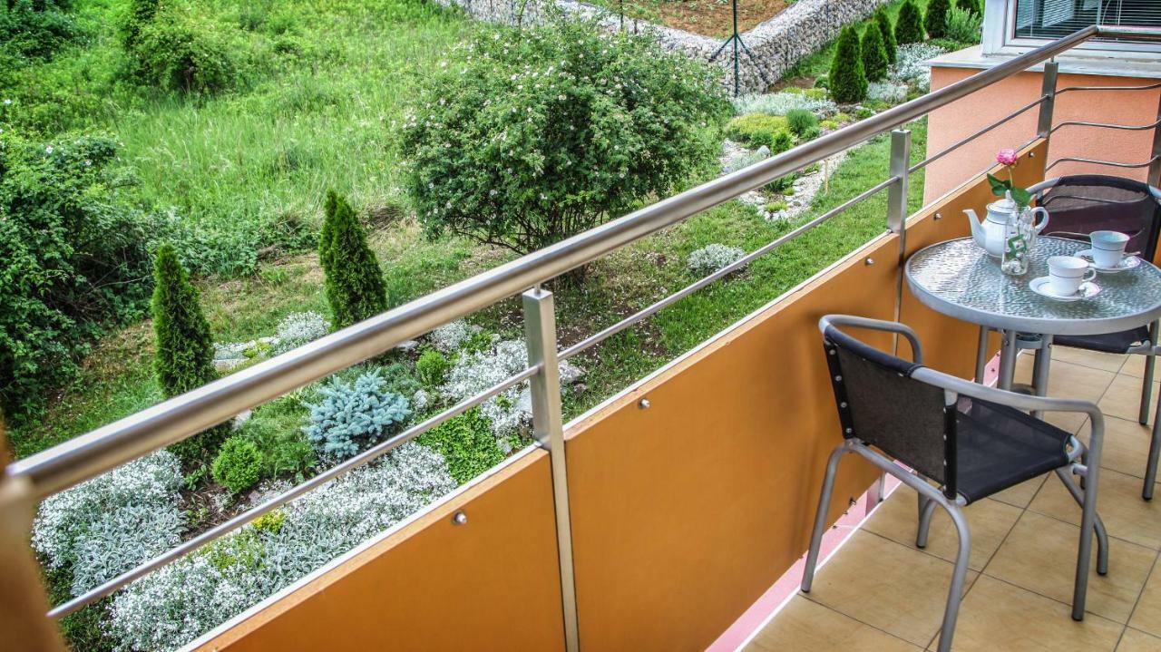 Apartmány RELAX Podhájska Esterno foto